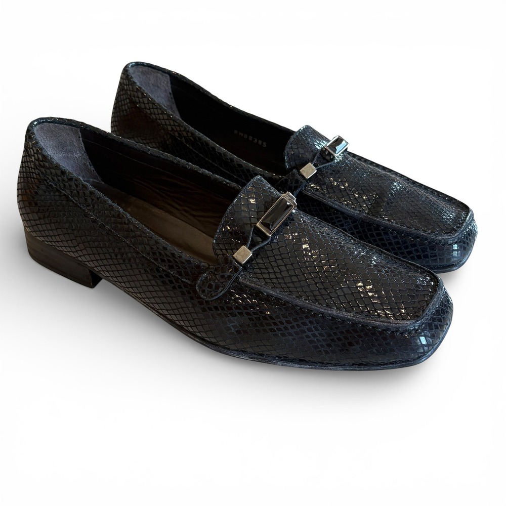 Stuart Weitzman Black Snakeskin Embossed Leather Women's 9 Loafers Metal Bar